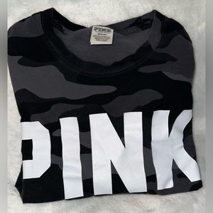Victoria’s Secret pink – long sleeve campus t-shirt in camo